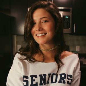 Meet your Posher, Olivia